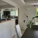 Lejlighed Rez-de-villa 